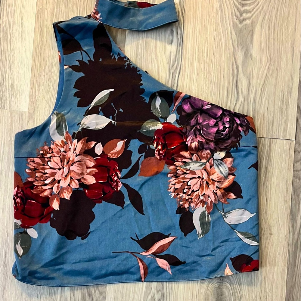 Olivacious one shoulder floral tank, with choker neck